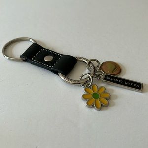 Elliott Lucca key chain